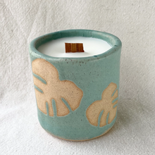 Load image into Gallery viewer, Monstera Leaf Candles