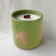 Load image into Gallery viewer, Monstera Leaf Candles
